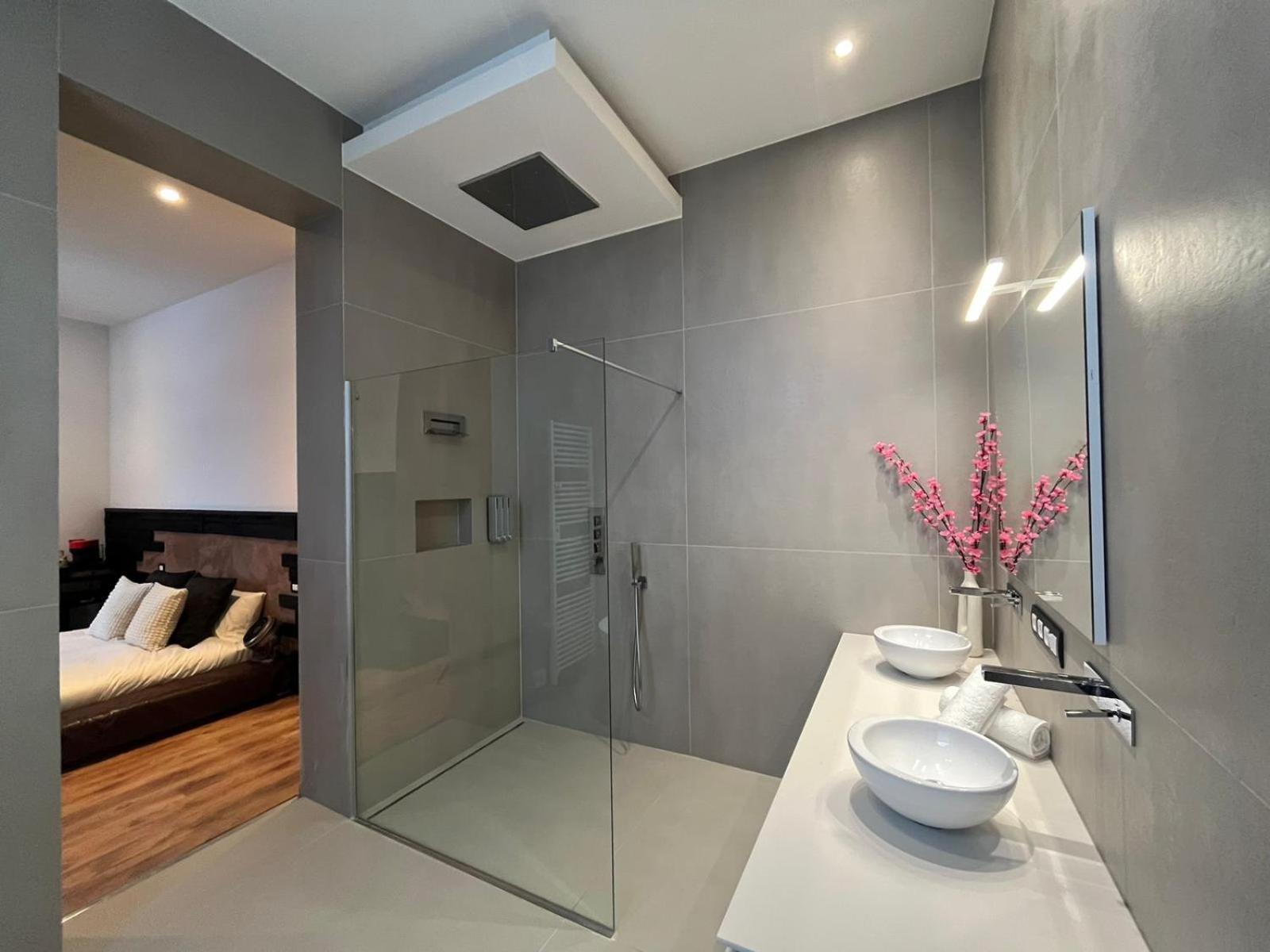 Bed and Breakfast White Castle - Charleroi Airport Номер фото