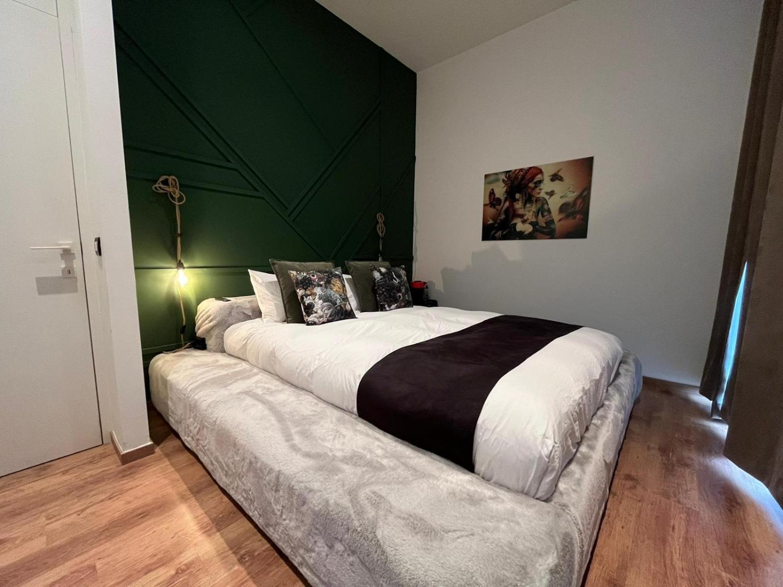 Bed and Breakfast White Castle - Charleroi Airport Номер фото